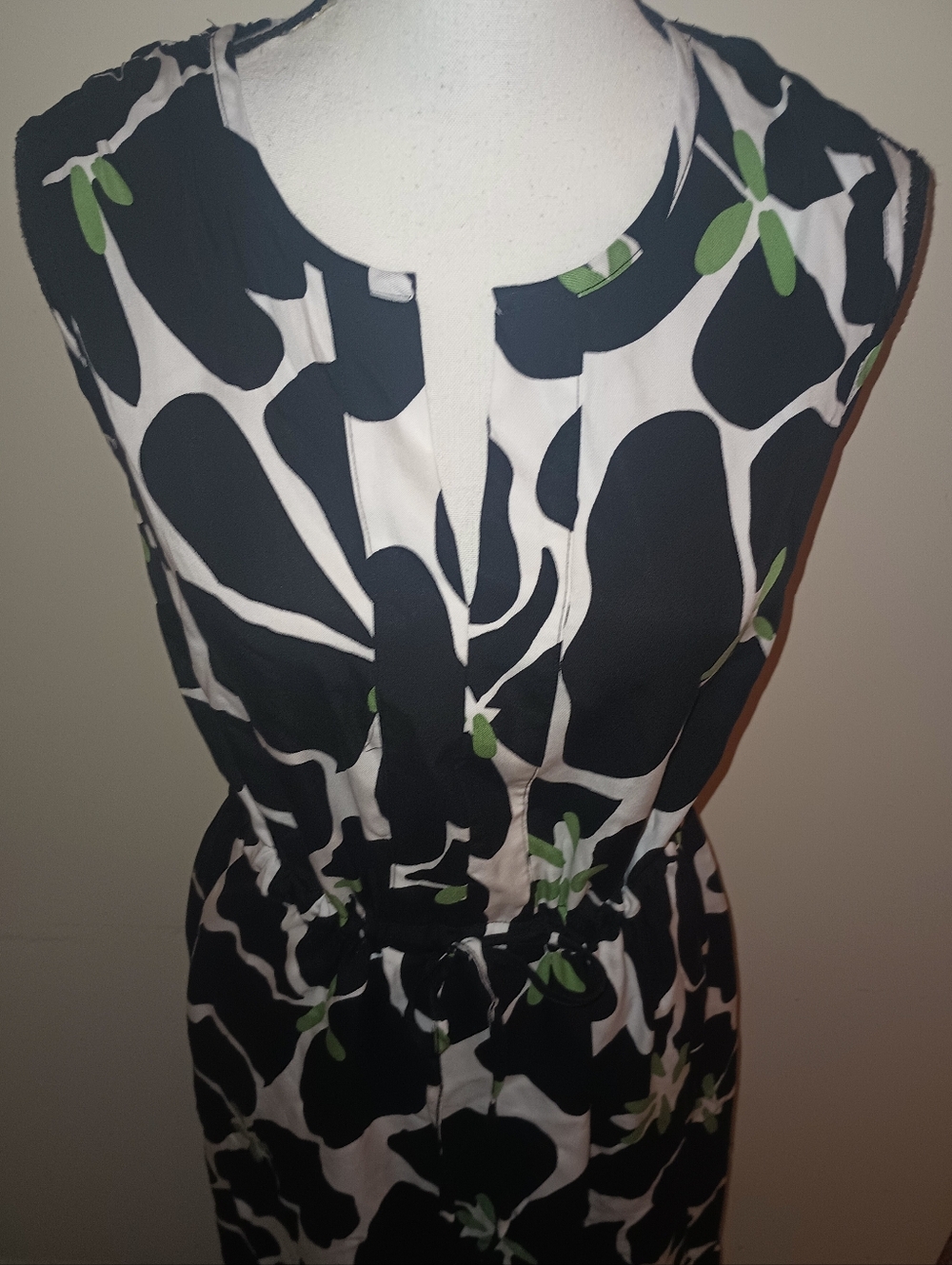 Wonderly Black & White Floral Sleeveless Dress with Green Accents